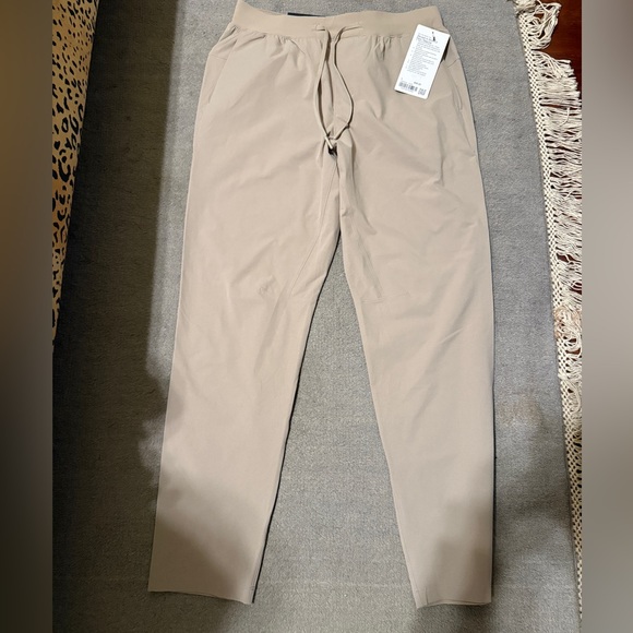 Lululemon Zeroed In Slim Fit Khaki Chino Pant Regular